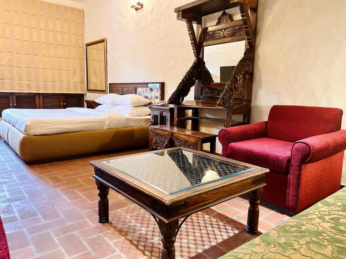 The Kaptain'S Retreat Chandīgarh Esterno foto